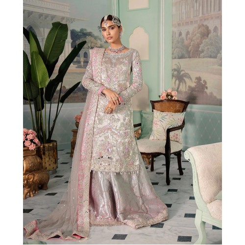 Light champagne Iris Sharara Light champagne Iris Sharara