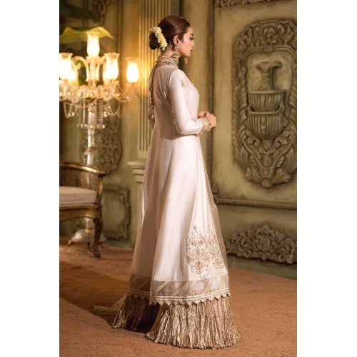 White Julia Angrakha