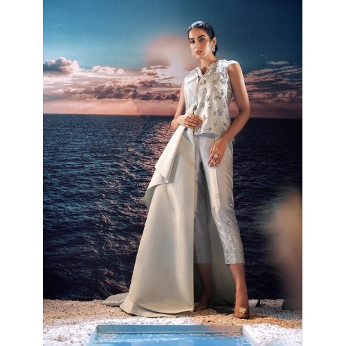 Alice Blue Aster Capri Suit