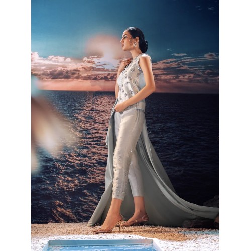 Alice Blue Aster Capri Suit