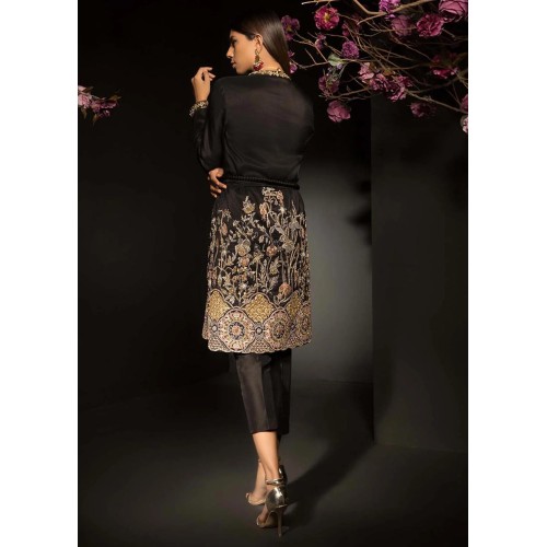 Black Magnolia Jacket and Capri Pants