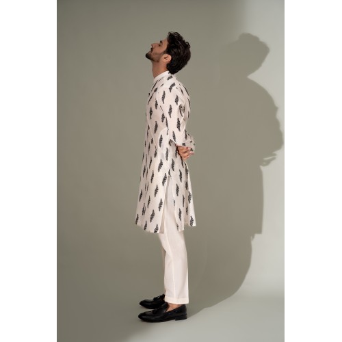 ZGMK3238 Off-White Cotton Karandi Kurta ZGMK3238 Off-White Cotton Karandi Kurta