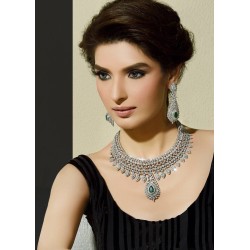 ZGJ1116 925 Sterling Silver Emerald Necklace and Earrings