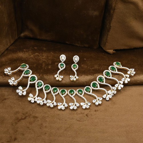 ZGJ1887 925 Sterling Silver Emerald Choker and Earrings